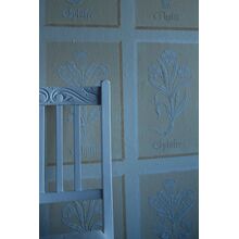 Пример фактурного рисунка трафаретом на стене