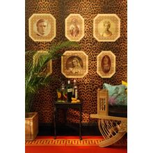 Использован с другим обойным трафаретом.