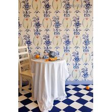 Пример использования трафарета для декора пола