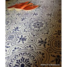 Декор пола трафаретом под плитку