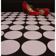 Декор пола трафаретом