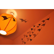 Трафарет с гусями на потолке